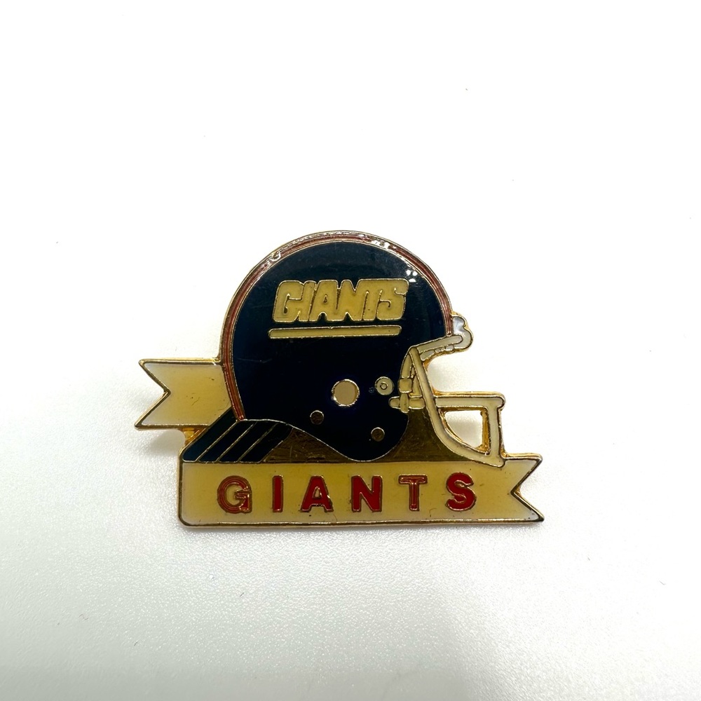 Vintage NFL New York Giants Football Helmet Hat Pin